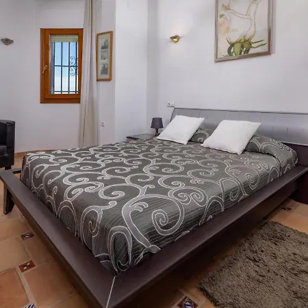 Villa Tulipe פגו